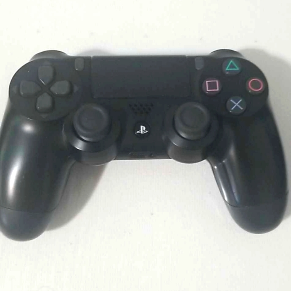 PS4 controller or PS3 controls